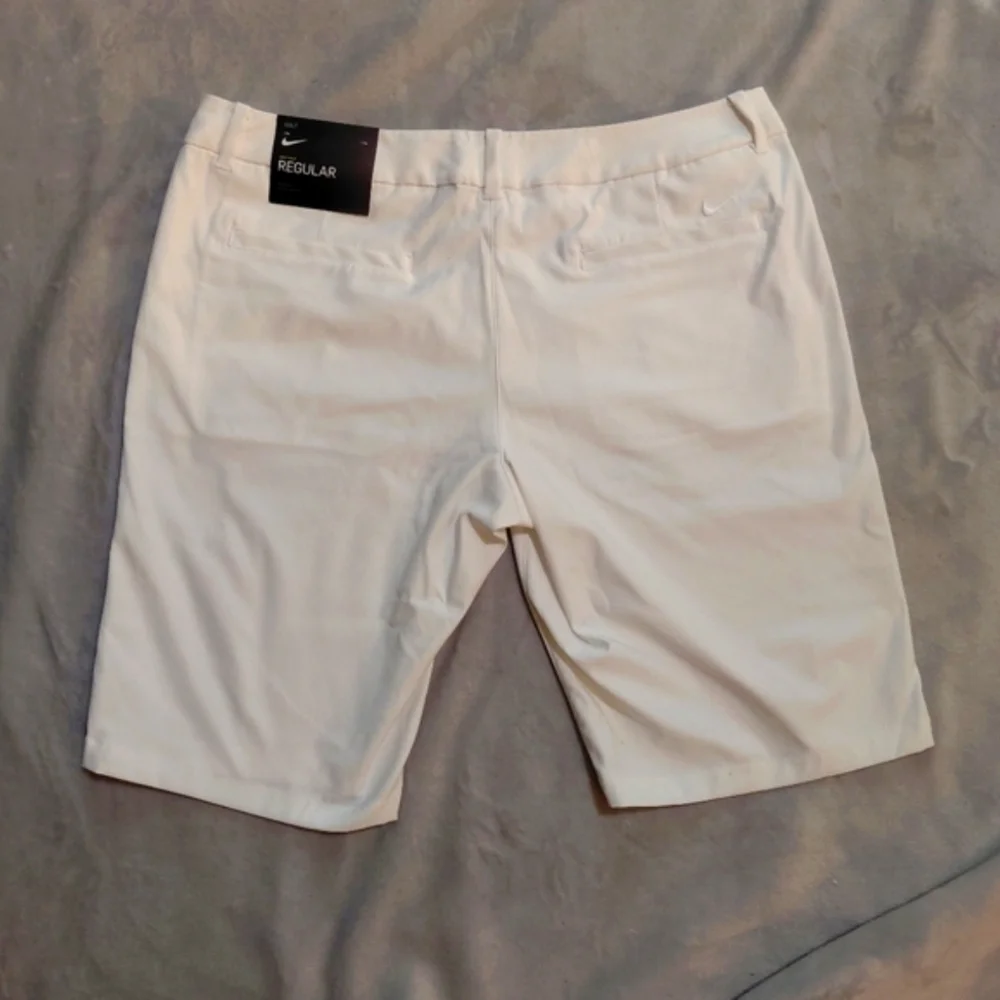 Nike Women's White DRI Fit Golf Activewear Shorts Size 12 NWT